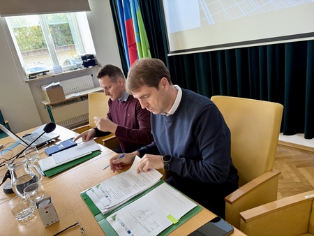 Podpis pogodbe župan občine Ravne na Koroškem dr. Tomaž Rožen